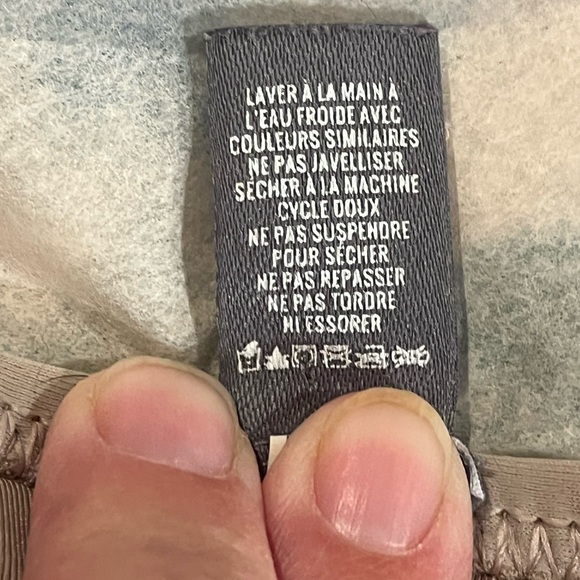 Aerie halter style bikini. Beige. Top is medium bottom is small - Picture 4 of 10